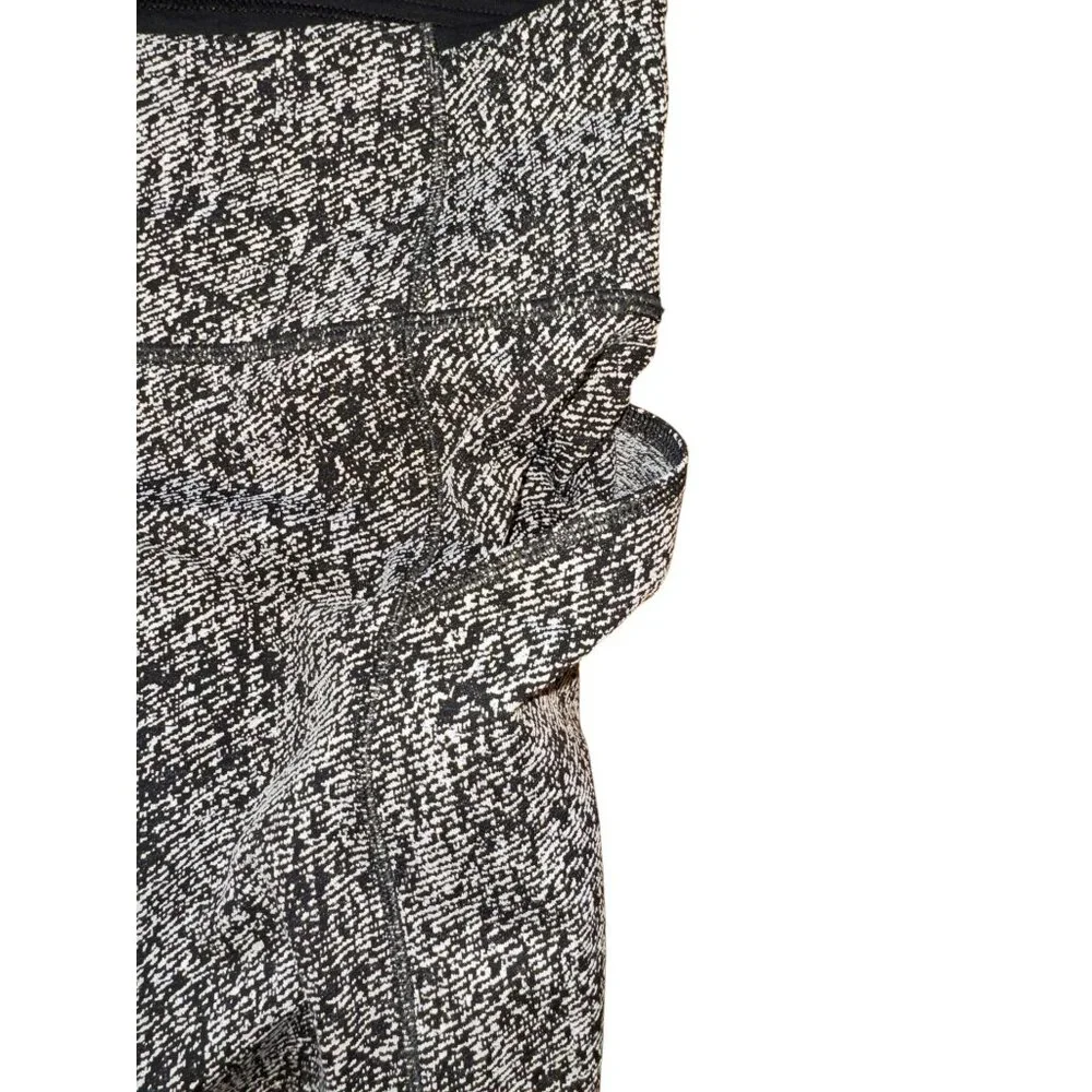 Lululemon High-Waisted Leggings Womens M Black & White Pattern - Picture 7 of 9